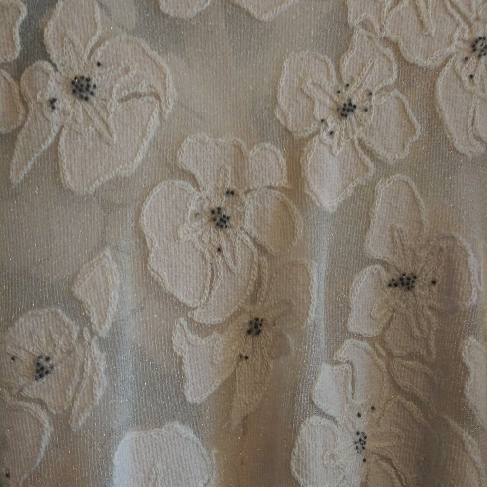 Top - Picture 5 of 6